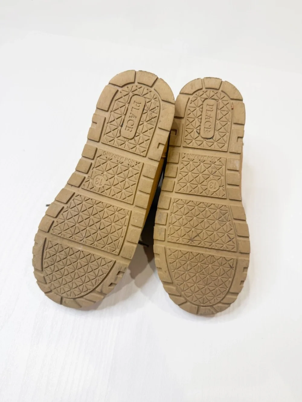 Children's Place boys boots, size 13
